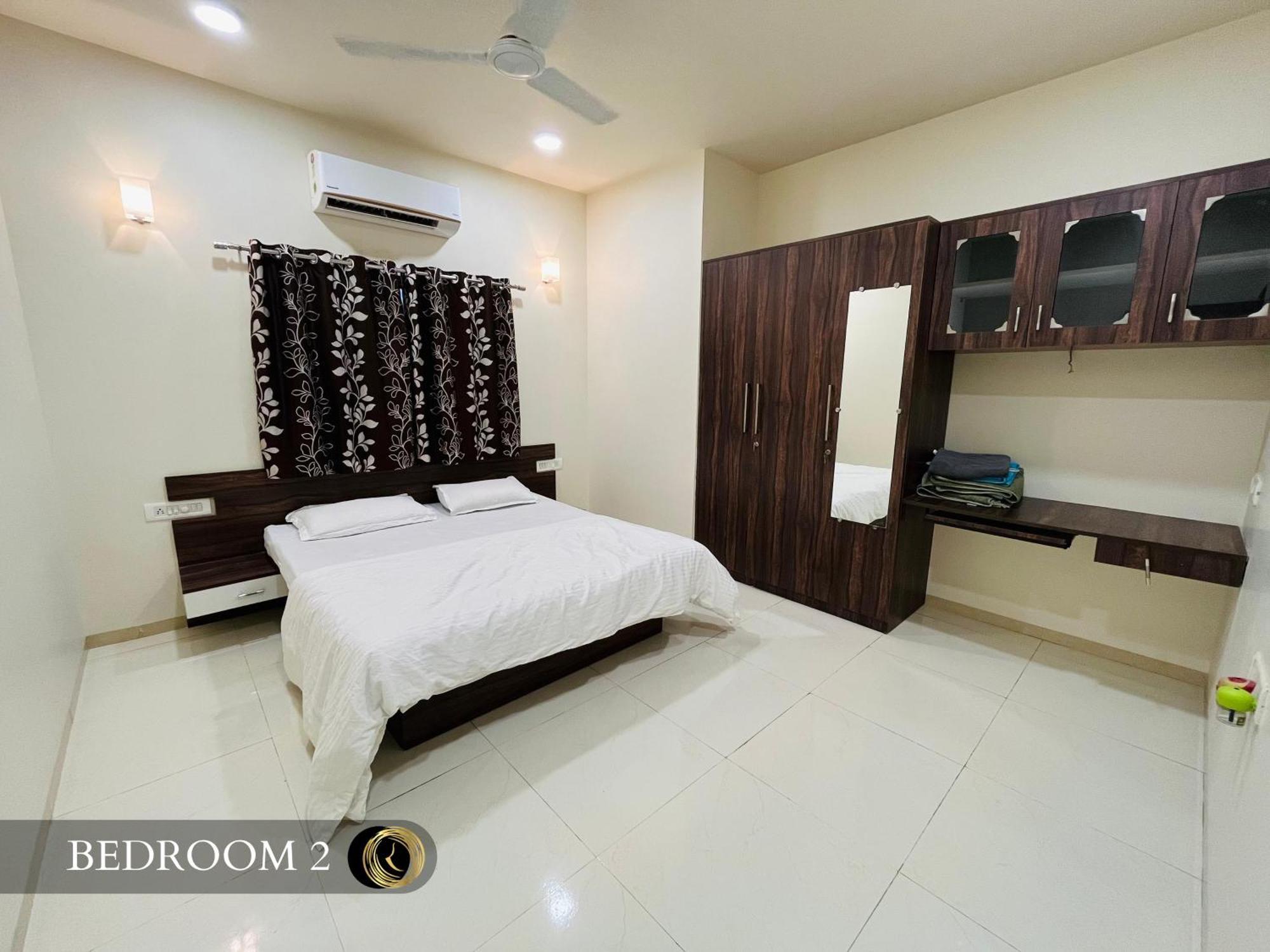 Apartment 3bhk - Entire - New Listing At Offer Price *