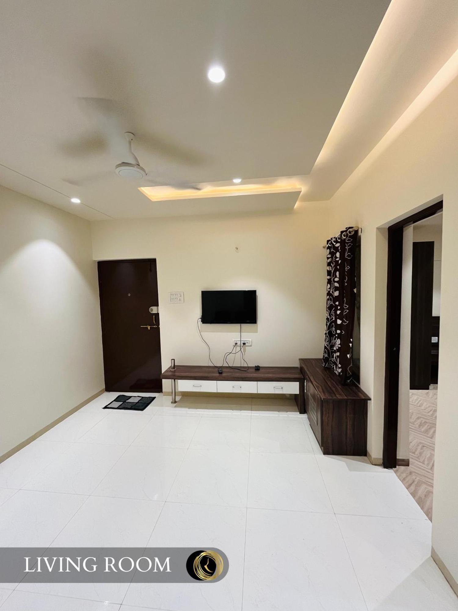 3bhk - Entire - New Listing At Offer Price
